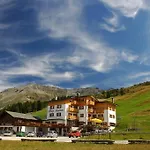 Hotel Bucaneve 2*